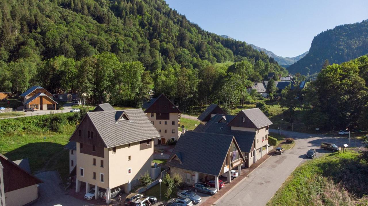 Olydea Saint-Colomban-Des-Villards Exterior foto